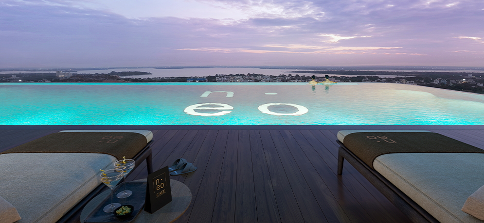 Club Neo infinity pool